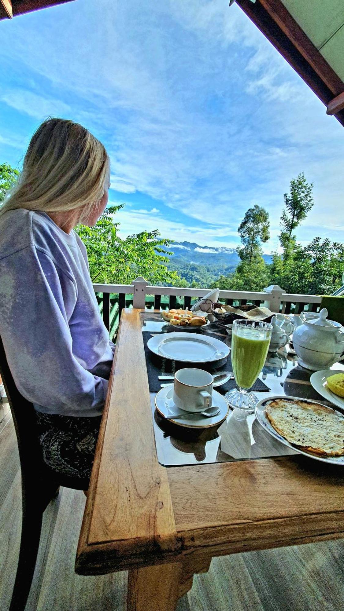 Guest Inn Avendra Ella Luaran gambar