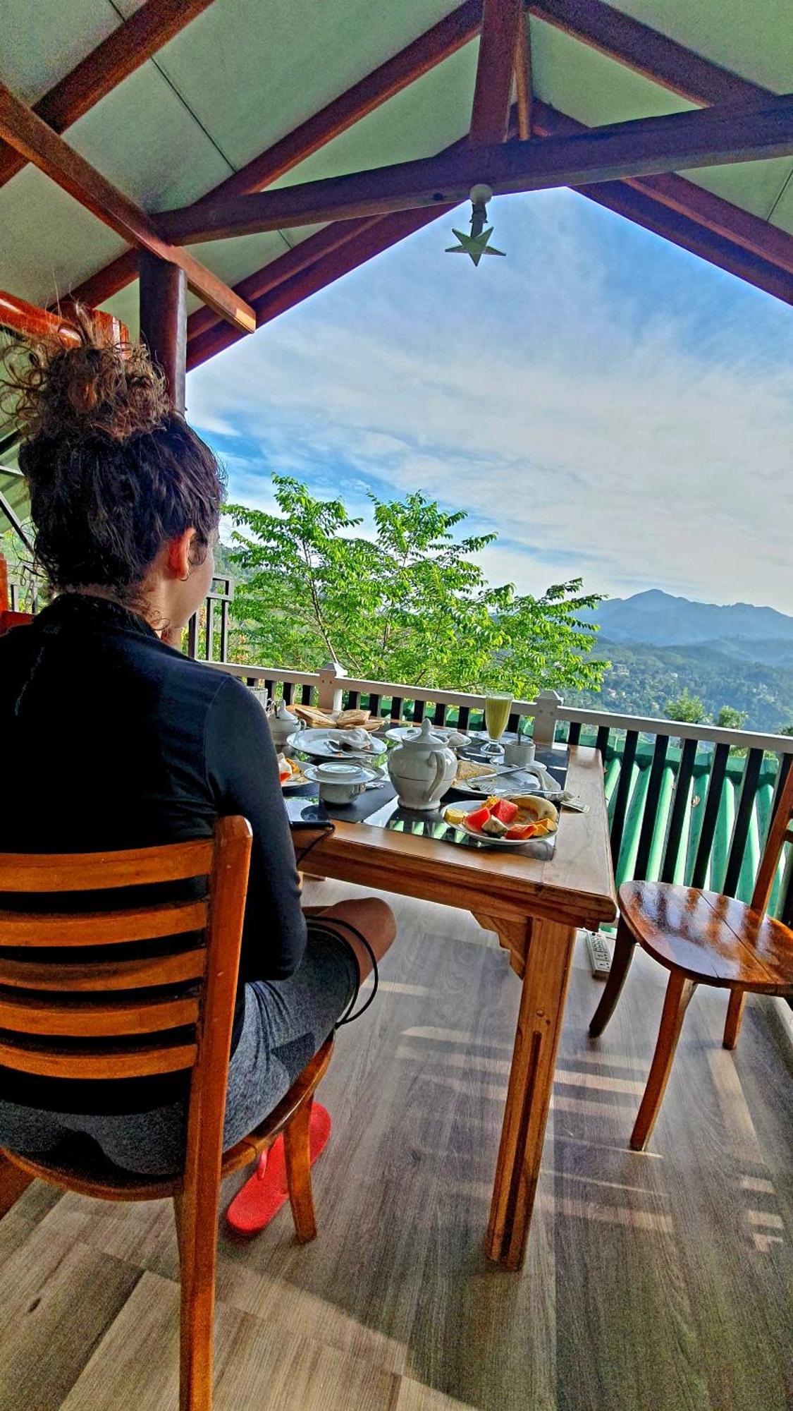 Guest Inn Avendra Ella Luaran gambar